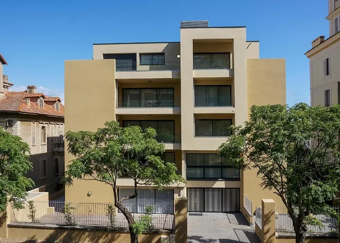 Residenza Leca Colonna